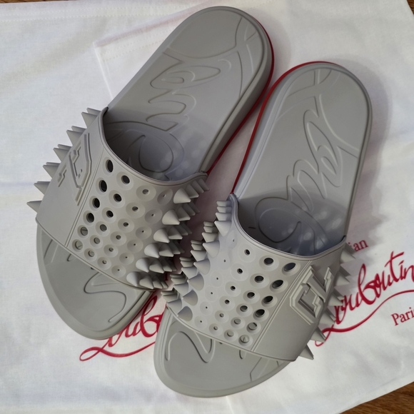 Sandals_&_Flip_Flops